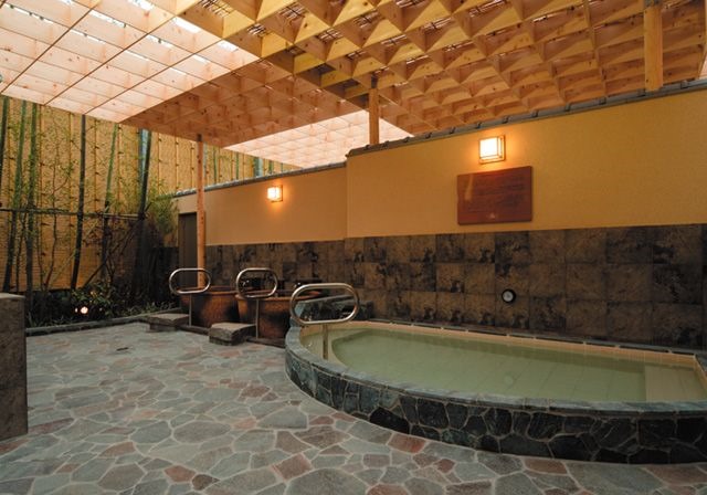 露天風呂・温泉でも人気の炭酸泉を阿佐ヶ谷で